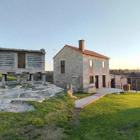 A Casa De Carmen Nyaraló Corme